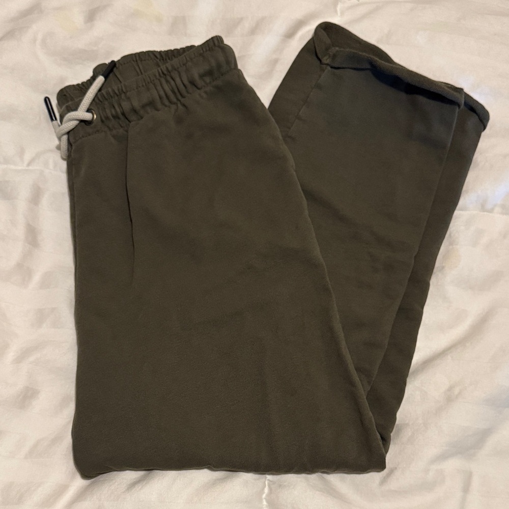 Zara Olive Green Capri Sweatpants